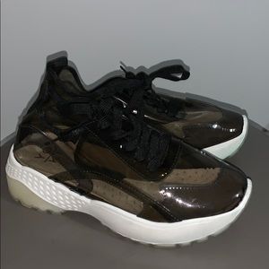 Yoki clear shoe size 8